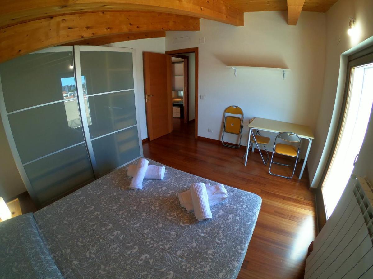 Apartament Attico Petfriendly Con Terrazzo, Via Del Borgo Montesilvano Marina Zewnętrze zdjęcie