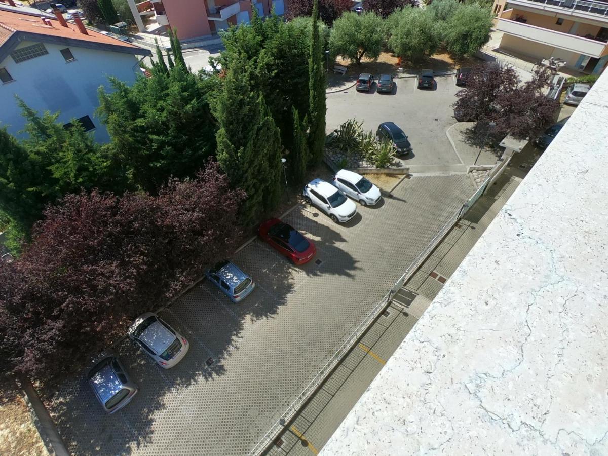 Apartament Attico Petfriendly Con Terrazzo, Via Del Borgo Montesilvano Marina Zewnętrze zdjęcie